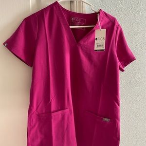 Figs raspberry pink scrubs set nwt